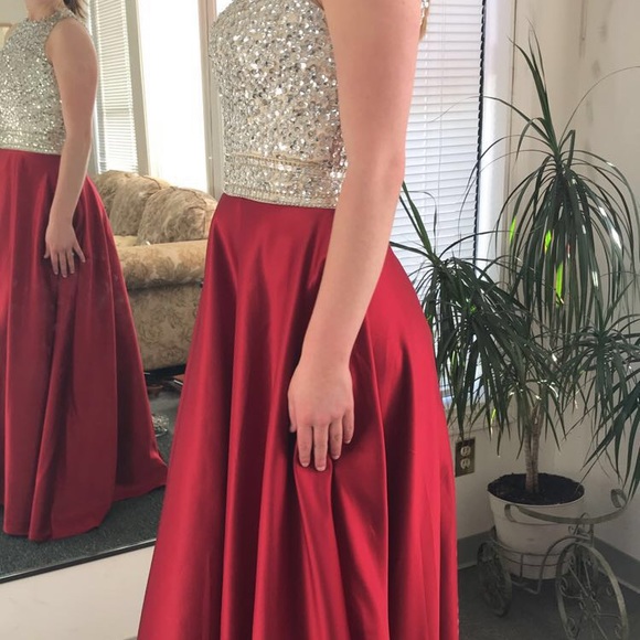 Red prom dress with sequins - Picture 5 of 6
